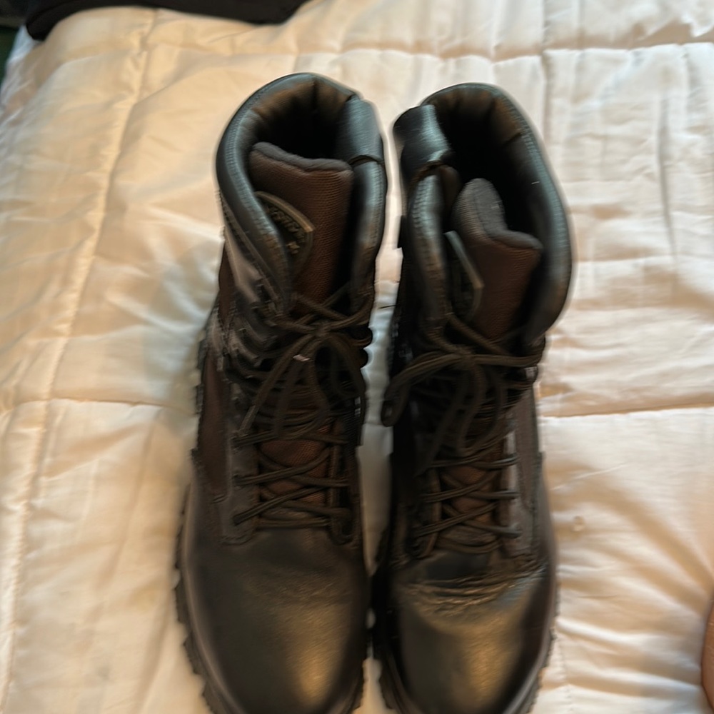 Rocky’s steel toe alpha force, size 9 boot worn once excellent condition